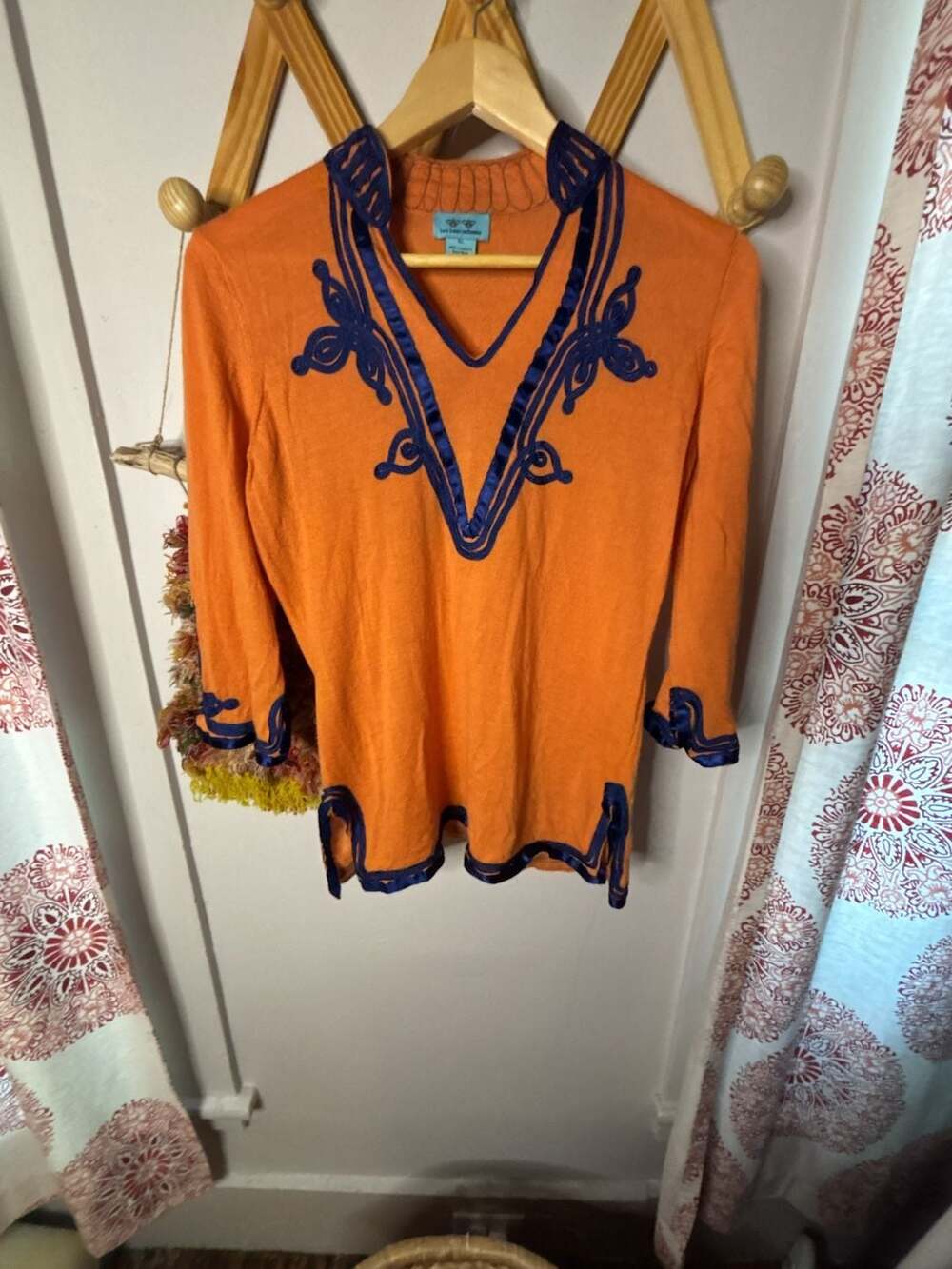 Two Bees Cashmere Orange & Blue Trim Embroidered Cashmere Tunic Sweater XL